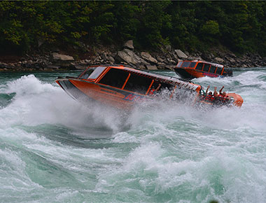 Niagara Jet Adventures vessel on Niagara River